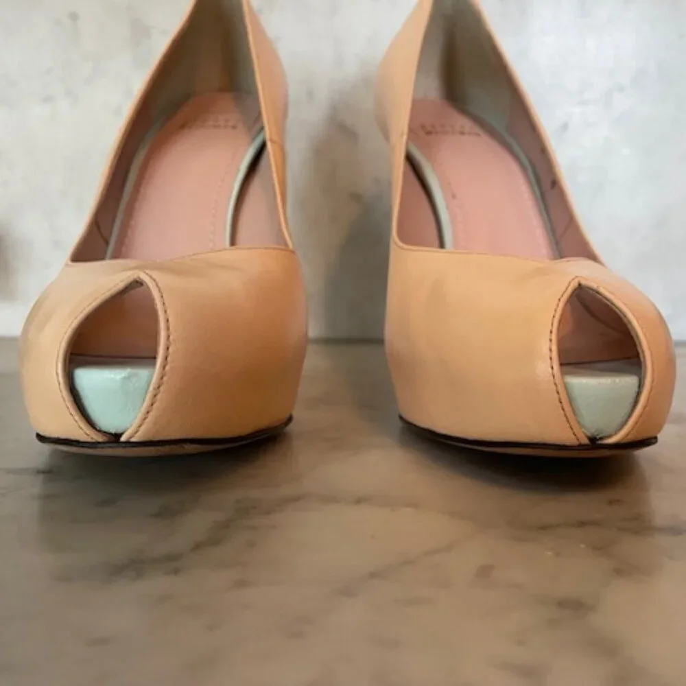 STUART WEITZMAN Victoria Peep Toe 5